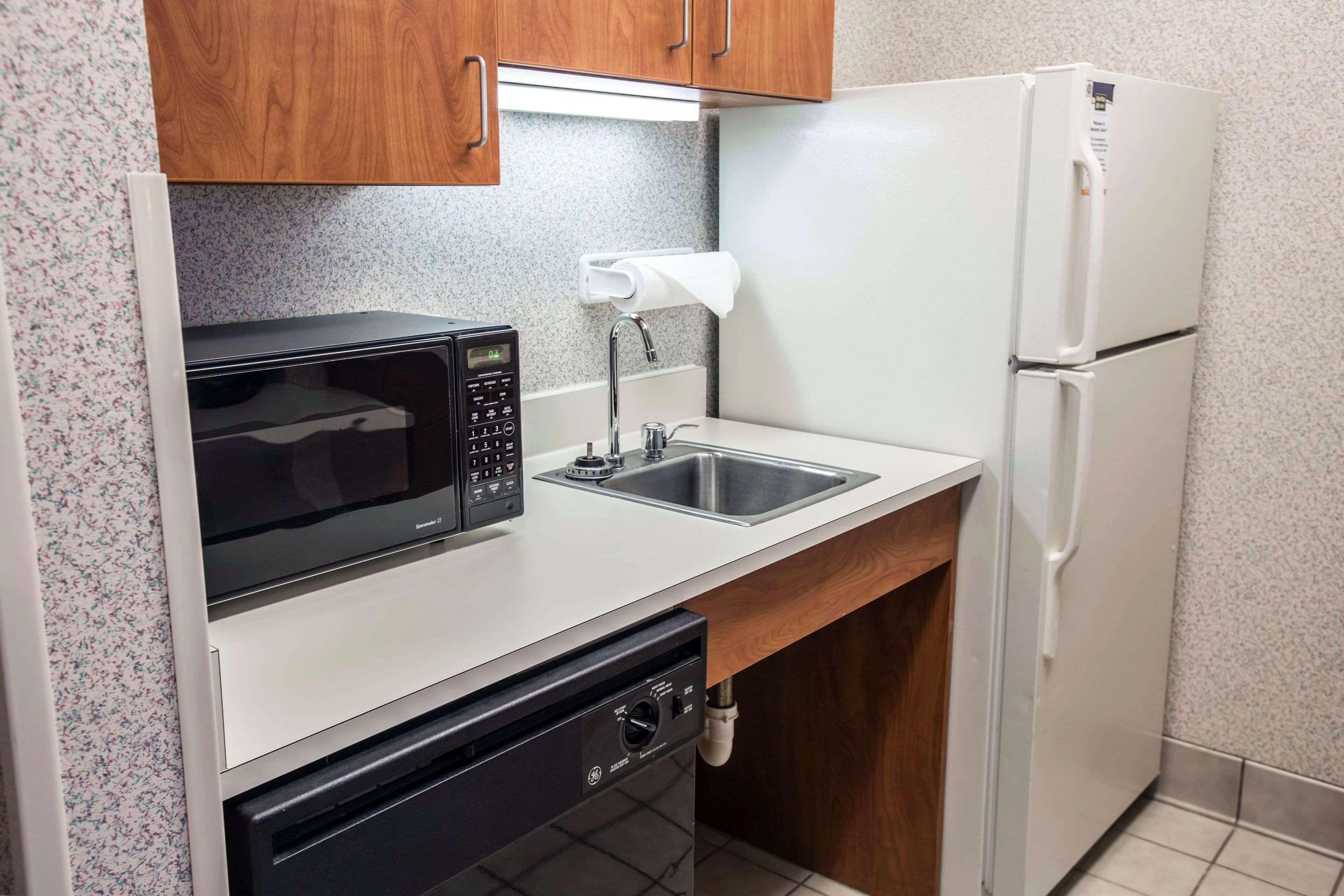 Mainstay Suites Wilmington - University Area Exteriér fotografie